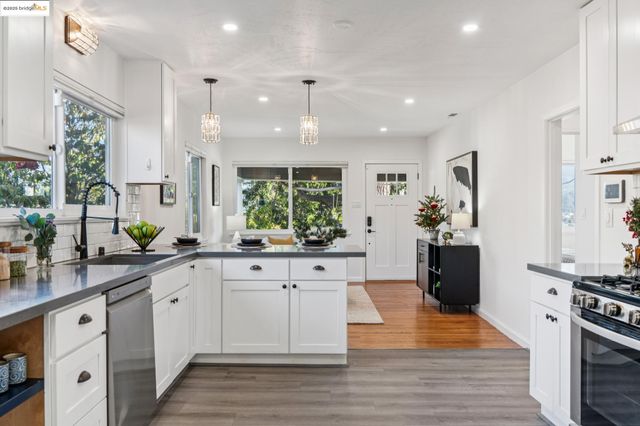 3471 Morcom Ave, Oakland, CA 94619