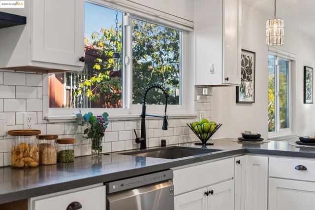 3471 Morcom Ave, Oakland, CA 94619