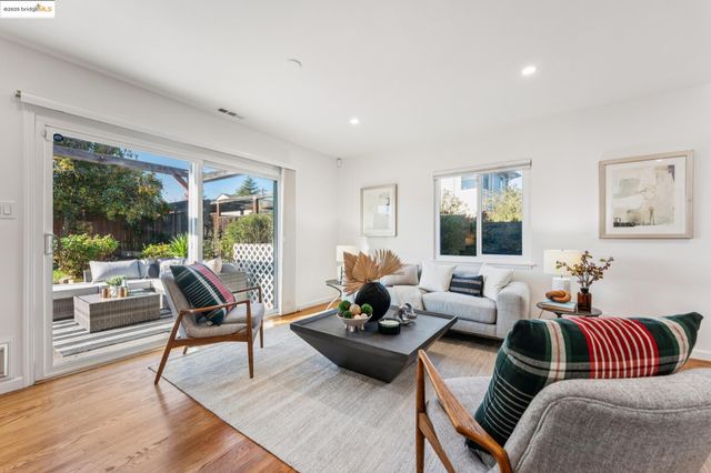 3471 Morcom Ave, Oakland, CA 94619