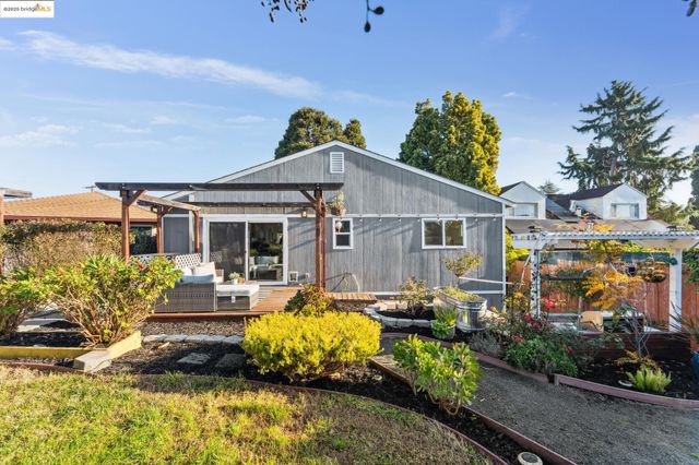 3471 Morcom Ave, Oakland, CA 94619