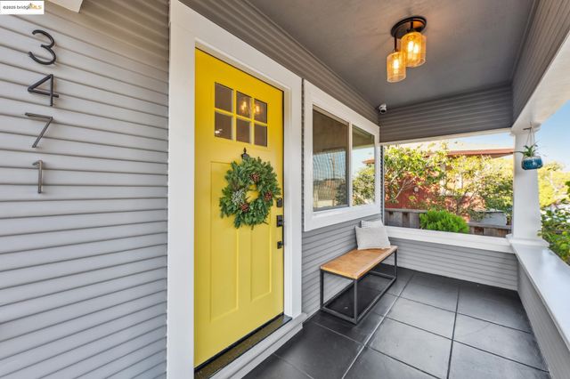 3471 Morcom Ave, Oakland, CA 94619