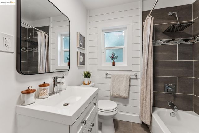 3471 Morcom Ave, Oakland, CA 94619