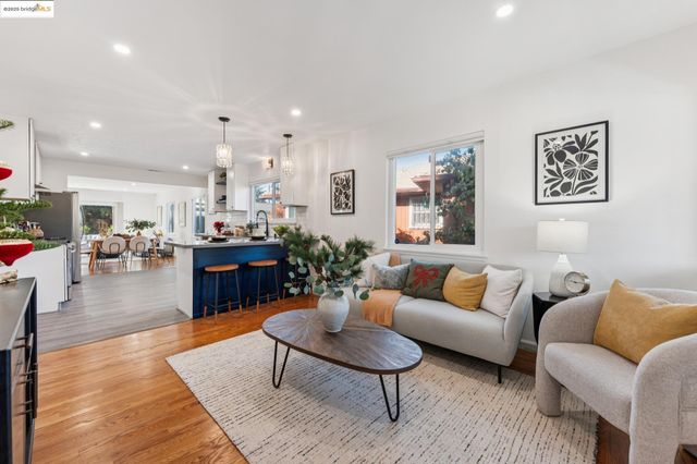 3471 Morcom Ave, Oakland, CA 94619