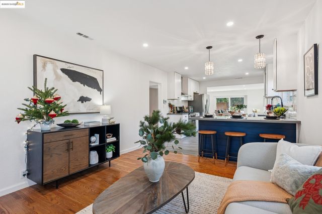 3471 Morcom Ave, Oakland, CA 94619