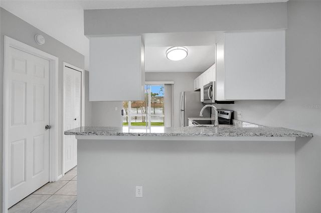 140 RESERVE CIRCLE 104, Oviedo, FL 32765