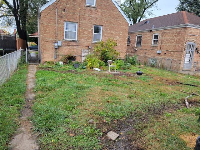 3509 W 72nd Place, Chicago, IL 60629