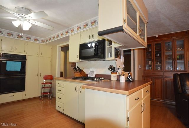 13170 Caves Road, Chesterland, OH 44026