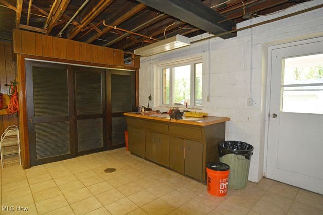 13170 Caves Road, Chesterland, OH 44026