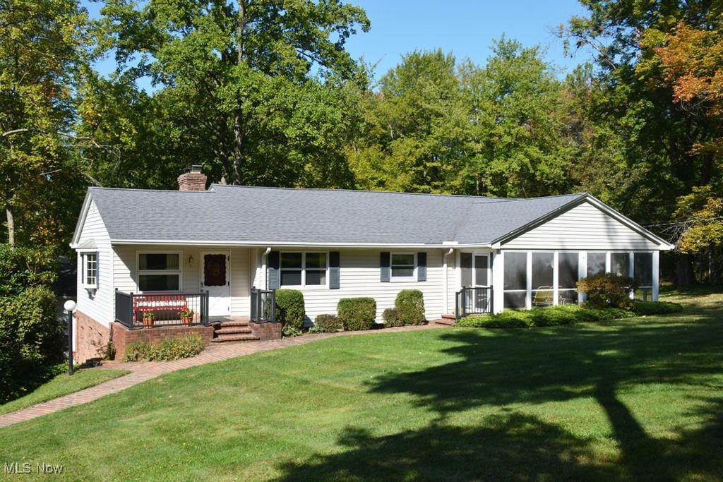 13170 Caves Road, Chesterland, OH 44026