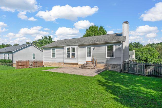 2130 Amadeus Dr, Clarksville, TN 37040