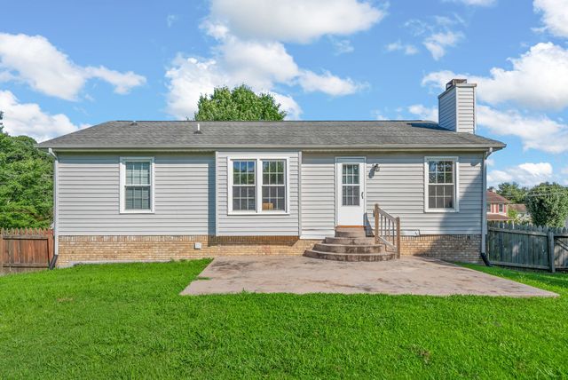 2130 Amadeus Dr, Clarksville, TN 37040