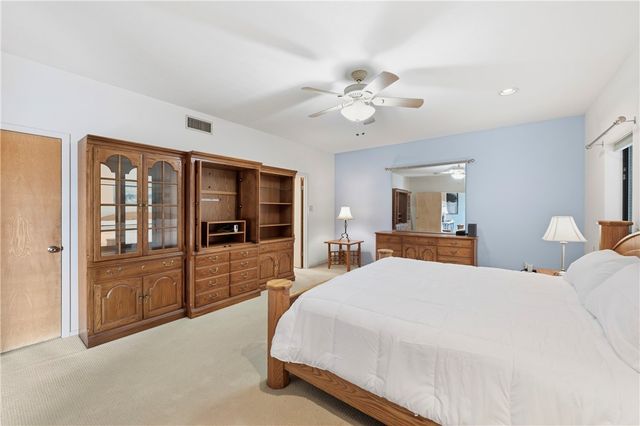 305 Marina Dr, Port Aransas, TX 78373