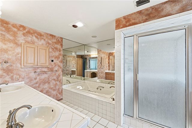 305 Marina Dr, Port Aransas, TX 78373