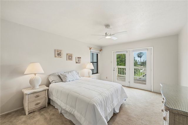 305 Marina Dr, Port Aransas, TX 78373