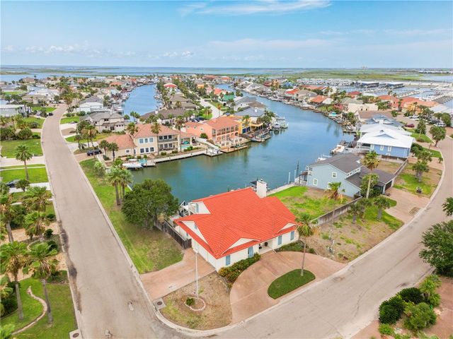 305 Marina Dr, Port Aransas, TX 78373