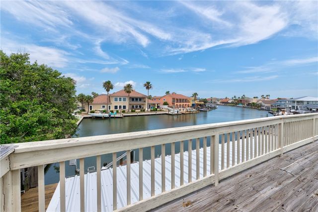 305 Marina Dr, Port Aransas, TX 78373