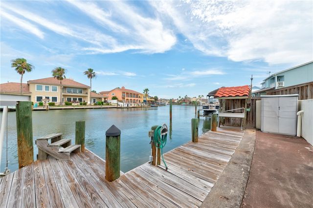 305 Marina Dr, Port Aransas, TX 78373