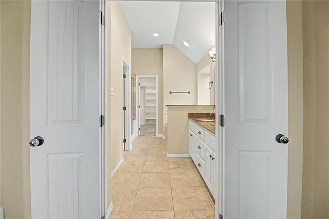 132 Roucourt Loop, College Station, TX 77845