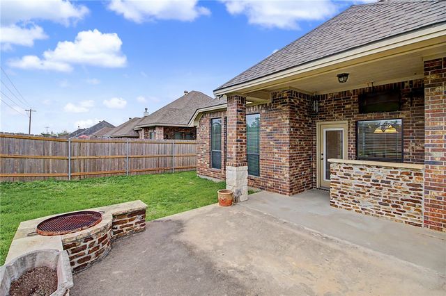 132 Roucourt Loop, College Station, TX 77845