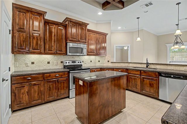 132 Roucourt Loop, College Station, TX 77845