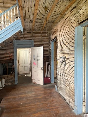 1647 Jefferson ST, Paducah, KY 42001