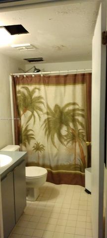 7075 NW 186th St C207, Hialeah, FL 33015
