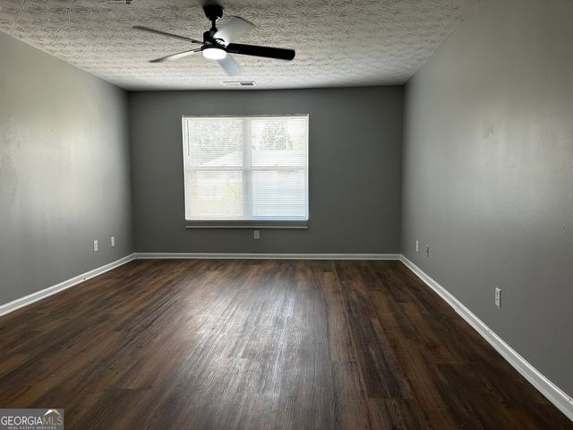 9302 Fairington Ridge Circle, Lithonia, GA 30038