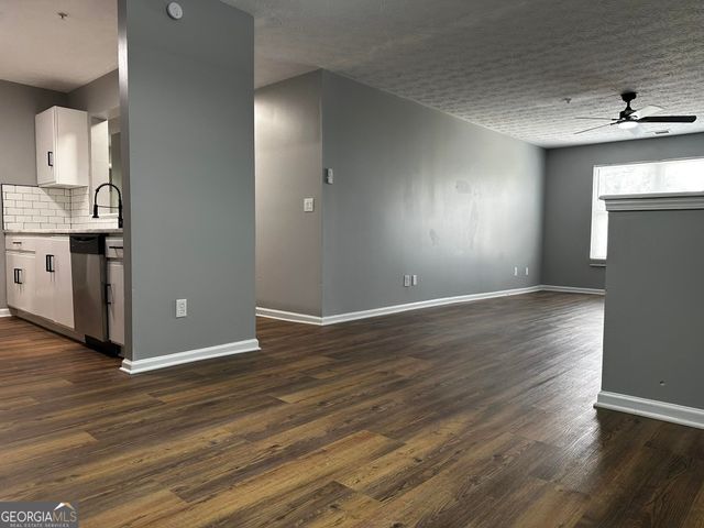 9302 Fairington Ridge Circle, Lithonia, GA 30038