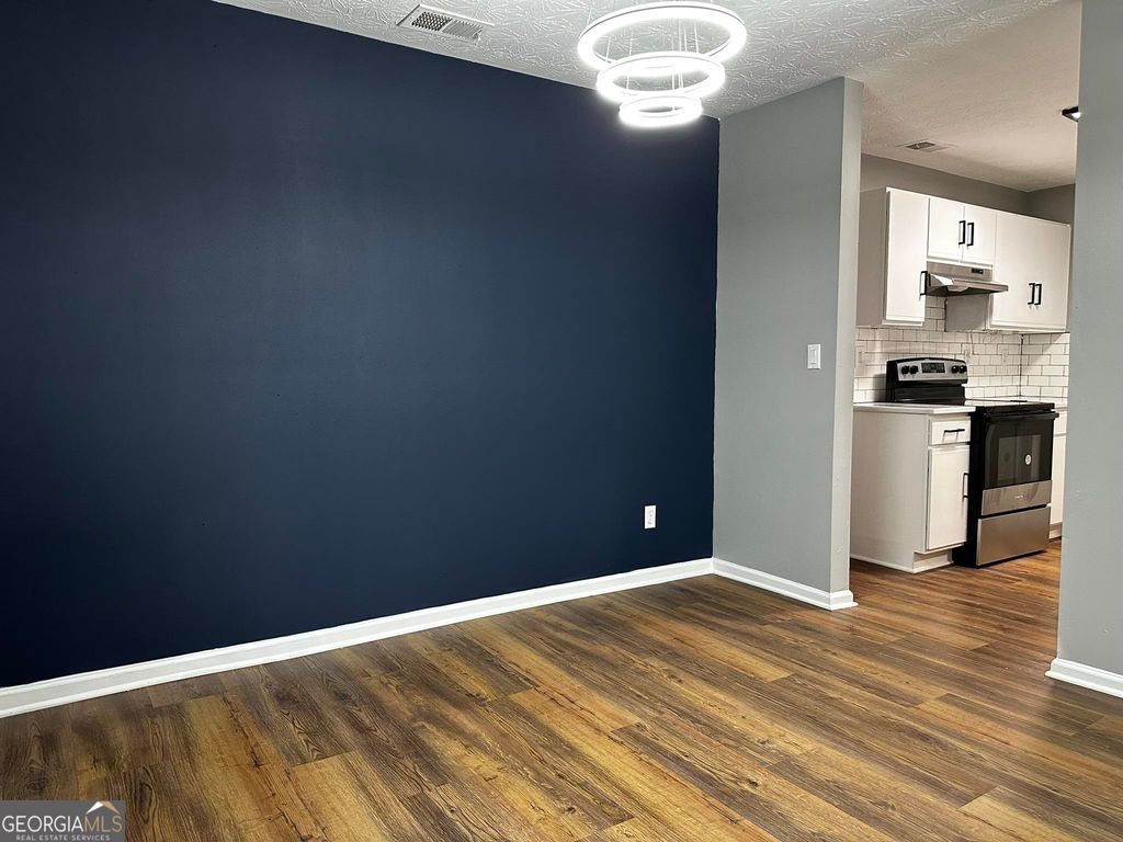 9302 Fairington Ridge Circle, Lithonia, GA 30038