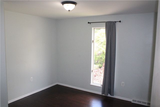 106 Larchwood Dr, Wilkins Twp, PA 15145