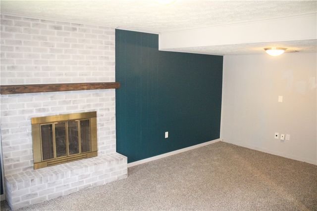 106 Larchwood Dr, Wilkins Twp, PA 15145
