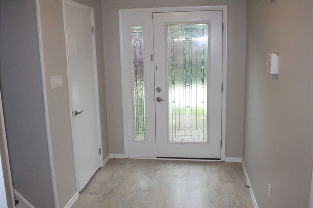 106 Larchwood Dr, Wilkins Twp, PA 15145