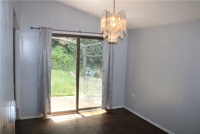 106 Larchwood Dr, Wilkins Twp, PA 15145