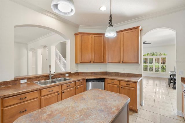7402 WINDING LAKE CIRCLE, Oviedo, FL 32765