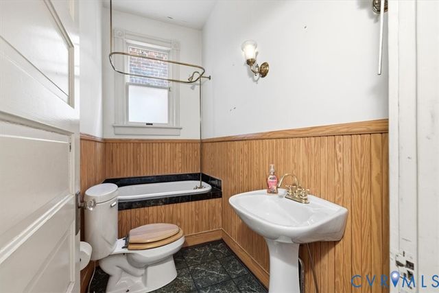 3131 Floyd Ave, Richmond, VA 23221
