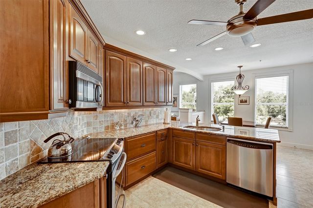 5110 MANORWOOD DRIVE 3D, Sarasota, FL 34235