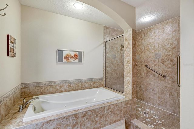 5110 MANORWOOD DRIVE 3D, Sarasota, FL 34235