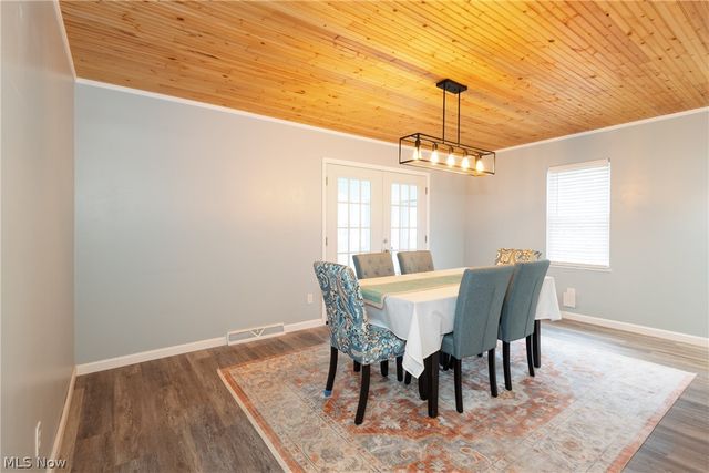 241 Inwood Boulevard, Avon Lake, OH 44012