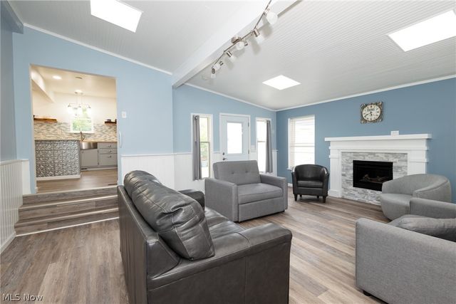 241 Inwood Boulevard, Avon Lake, OH 44012