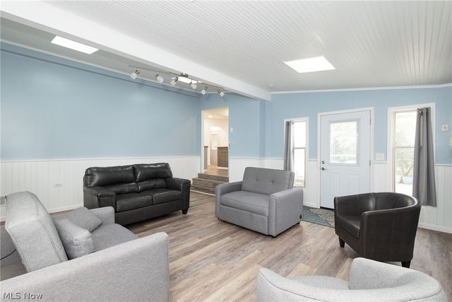 241 Inwood Boulevard, Avon Lake, OH 44012