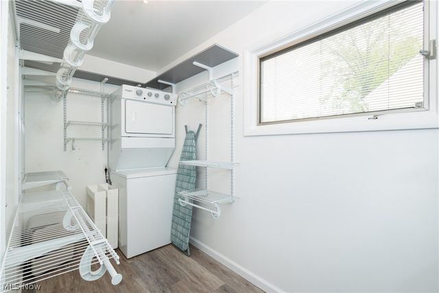241 Inwood Boulevard, Avon Lake, OH 44012