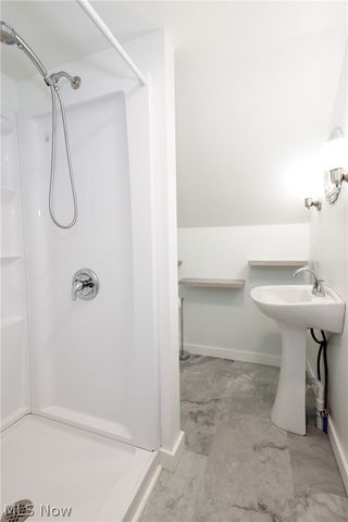 241 Inwood Boulevard, Avon Lake, OH 44012