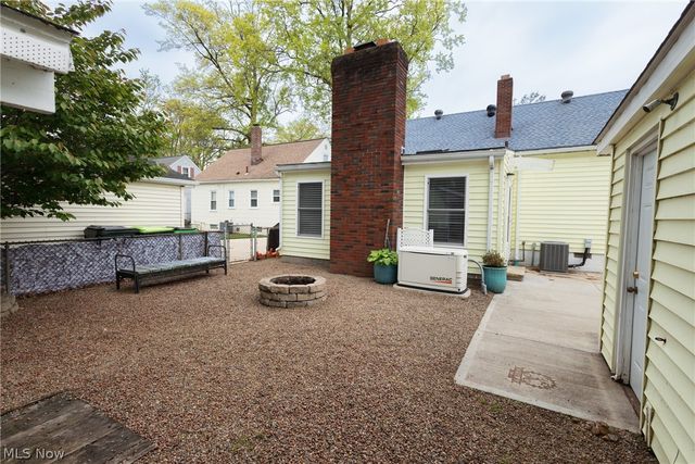 241 Inwood Boulevard, Avon Lake, OH 44012