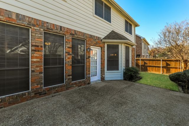 311 Riverwalk Lane, Irving, TX 75063