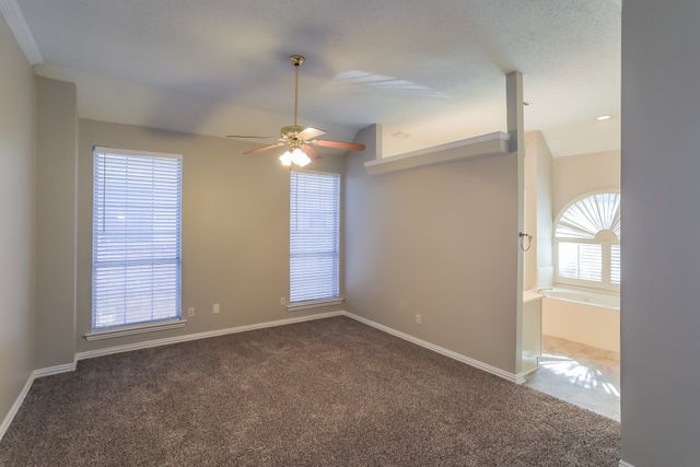 311 Riverwalk Lane, Irving, TX 75063