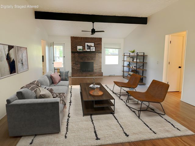1807 W Swan Street, Springfield, MO 65807