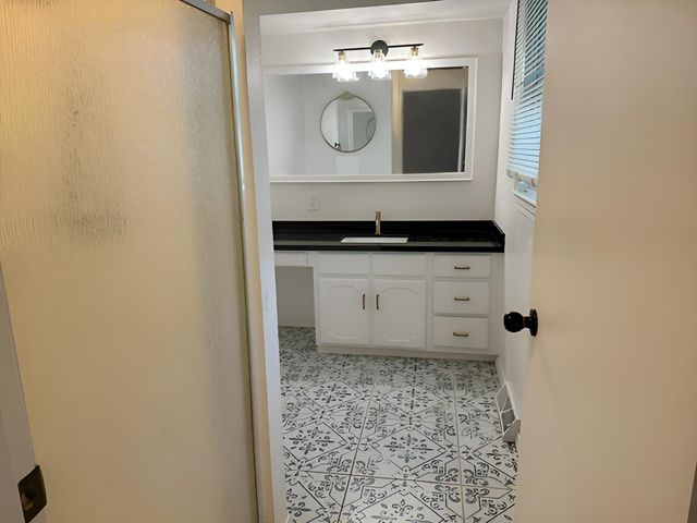 1807 W Swan Street, Springfield, MO 65807