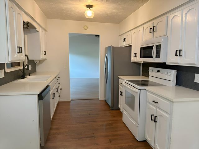 1807 W Swan Street, Springfield, MO 65807