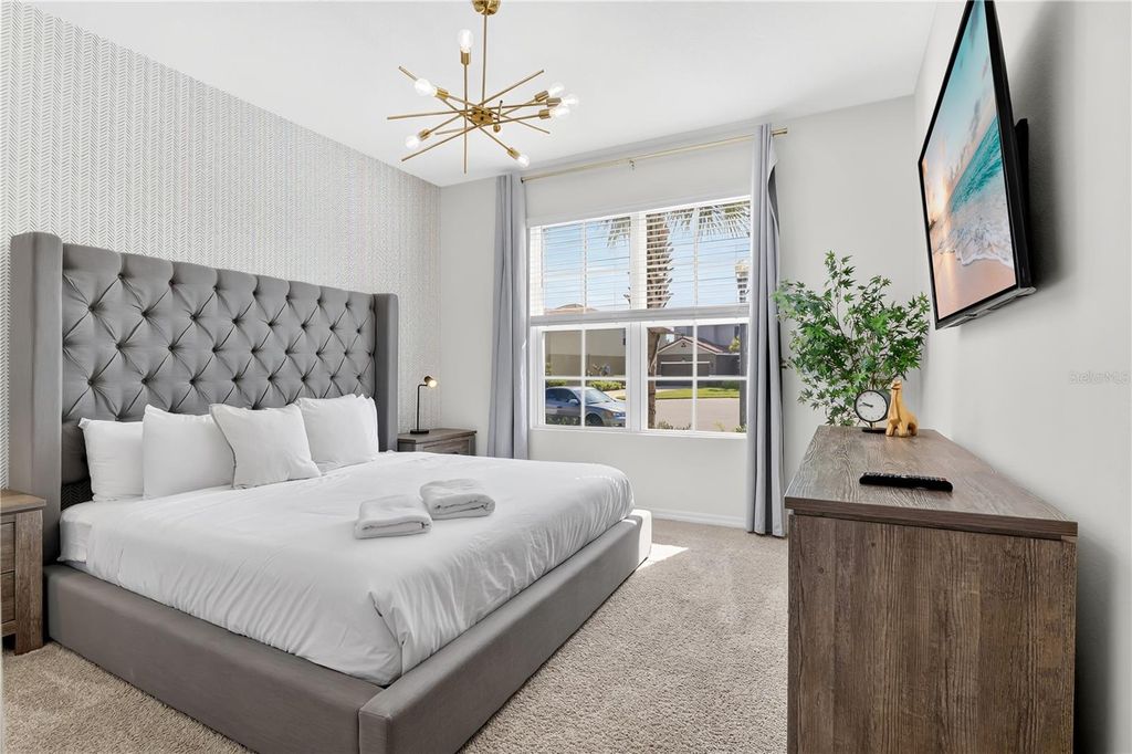 Image 22 of property listing at 7699 OAKMOSS LOOP, Davenport, FL 33837