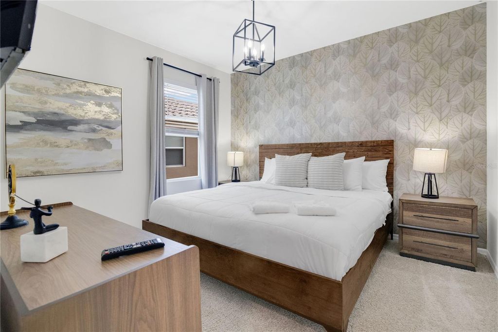 Image 24 of property listing at 7699 OAKMOSS LOOP, Davenport, FL 33837